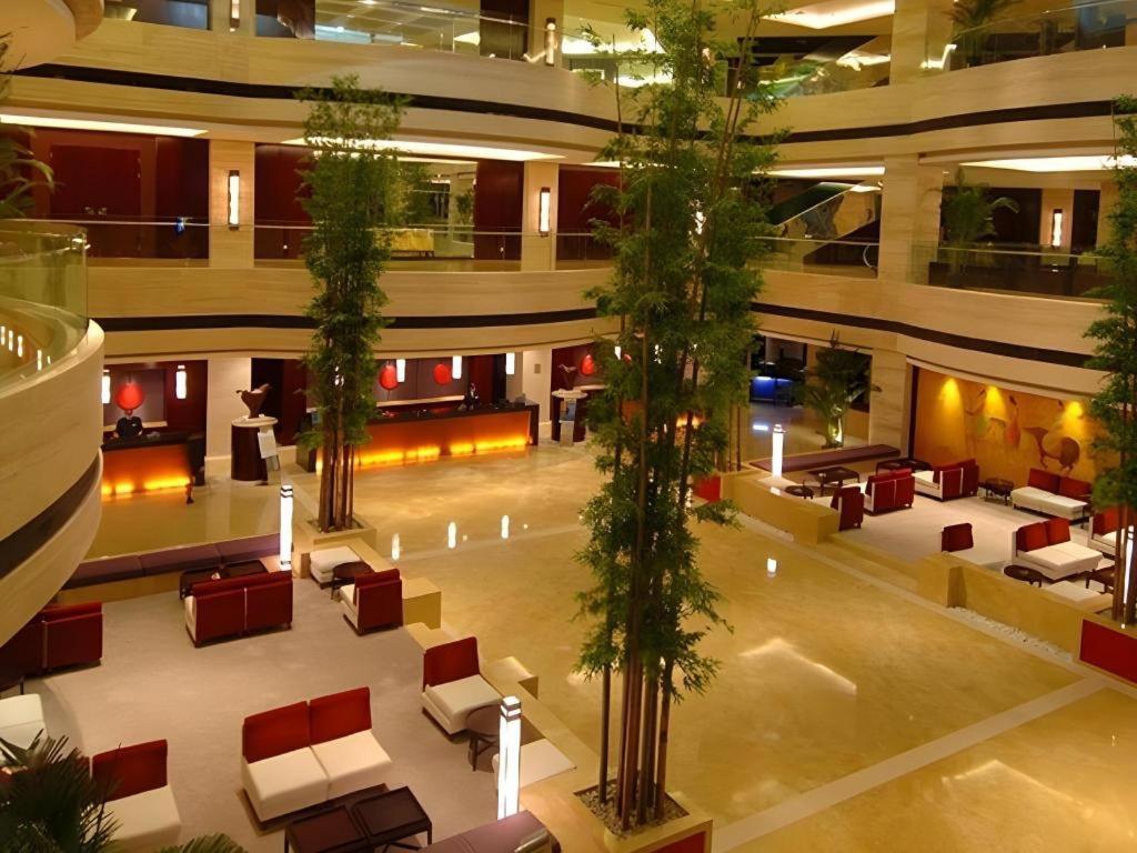Crowne Plaza Shanghai Pudong By Ihg Екстериор снимка