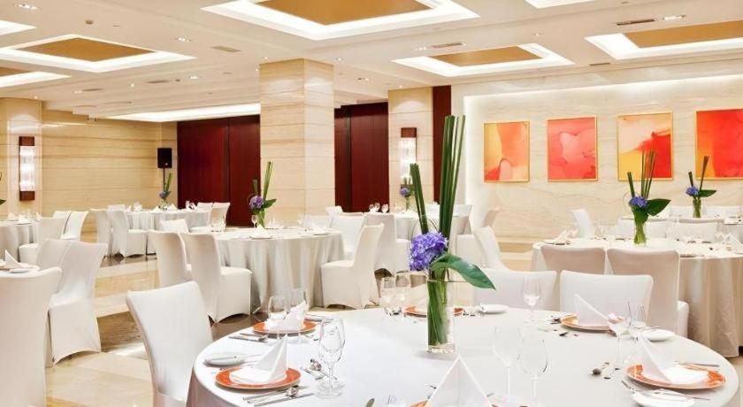 Crowne Plaza Shanghai Pudong By Ihg Екстериор снимка