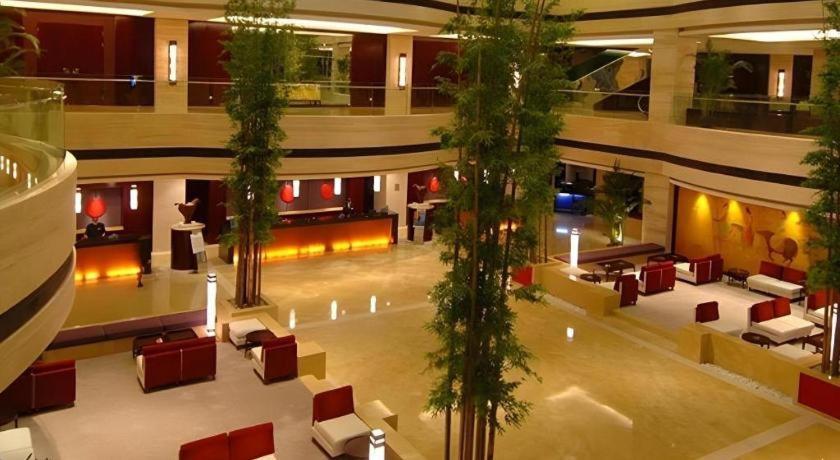 Crowne Plaza Shanghai Pudong By Ihg Екстериор снимка